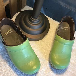 Dansko, Pistachio Shoes, Size 6/36 Euro-Barely Worn